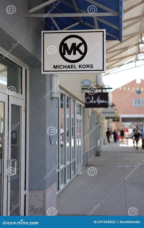 Outlet store: Michael Kors, Philadelphia Premium Outlets, 